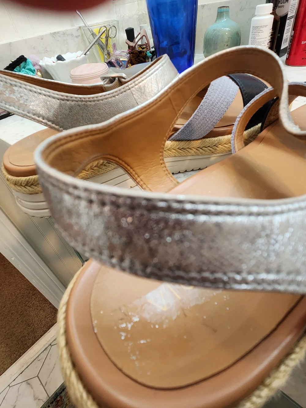 Vionic stylish wedge